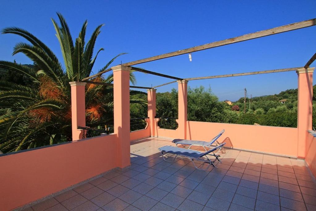 Pool Villa Grigoris Aspiotades Eksteriør billede