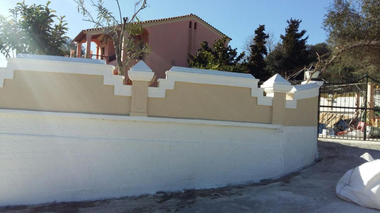 Pool Villa Grigoris Aspiotades Eksteriør billede